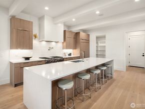 3120 109th Avenue SE, Bellevue WA 98004