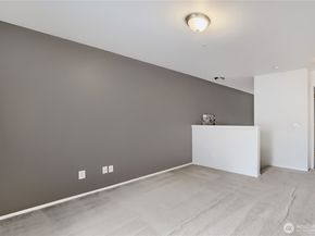 6711 S 239th Place N102, Kent WA 98032