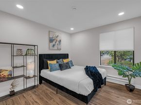 11701 100th Avenue NE 4, Kirkland WA 98034