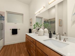 10143 Battle Point Drive NE, Bainbridge Island WA 98110