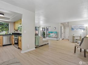 11506 NE 128th Street 22, Kirkland WA 98034