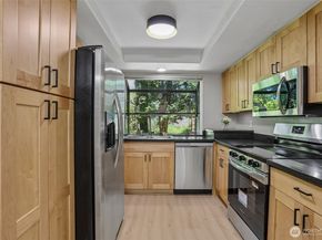 11506 NE 128th Street 22, Kirkland WA 98034