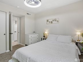 11506 NE 128th Street 22, Kirkland WA 98034