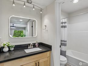 11506 NE 128th Street 22, Kirkland WA 98034