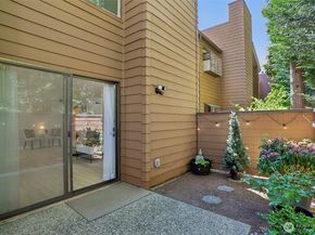 11506 NE 128th Street 22, Kirkland WA 98034