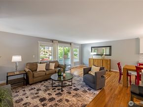 3401 79th Avenue SE, Mercer Island WA 98040