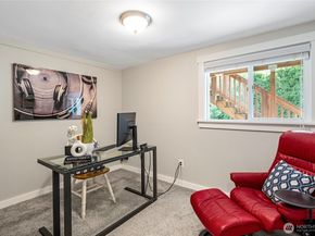3401 79th Avenue SE, Mercer Island WA 98040