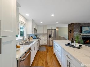 3401 79th Avenue SE, Mercer Island WA 98040