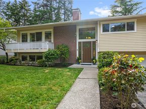 3401 79th Avenue SE, Mercer Island WA 98040