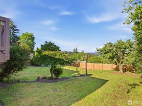 16532 34th Avenue NE, Lake Forest Park WA 98155