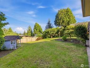 16532 34th Avenue NE, Lake Forest Park WA 98155