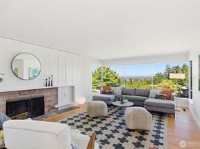 16532 34th Avenue NE, Lake Forest Park WA 98155