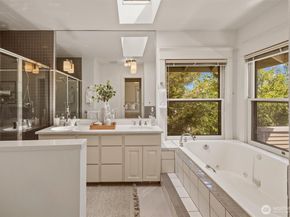 938 18th Avenue E, Seattle WA 98112