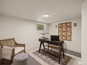 938 18th Avenue E, Seattle WA 98112