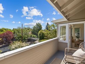 938 18th Avenue E, Seattle WA 98112