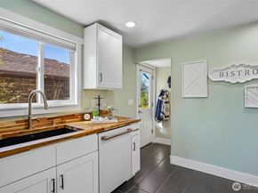 4323 15th Avenue S, Seattle WA 98108