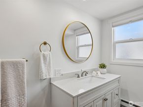 4323 15th Avenue S, Seattle WA 98108
