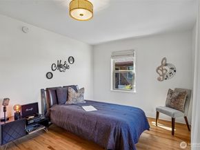 4323 15th Avenue S, Seattle WA 98108