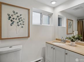 4323 15th Avenue S, Seattle WA 98108