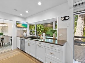 4605 170th Place NE 7, Redmond WA 98052