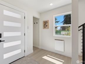 7103 210 Street SW B, Edmonds WA 98026