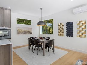 11748 Dayton Avenue N, Seattle WA 98133