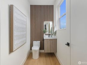 11748 Dayton Avenue N, Seattle WA 98133