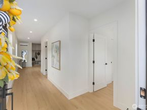 11748 Dayton Avenue N, Seattle WA 98133