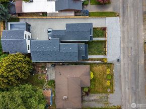 11748 Dayton Avenue N, Seattle WA 98133