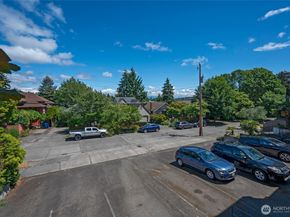 4219 Whitman Avenue N 4, Seattle WA 98103
