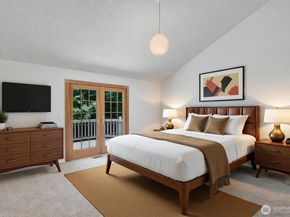 6530 W Mercer Way, Mercer Island WA 98040