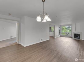 823 N 161st Place 405, Shoreline WA 98133