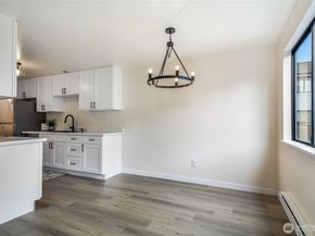 4201 NE 5th Street 4117, Renton WA 98059