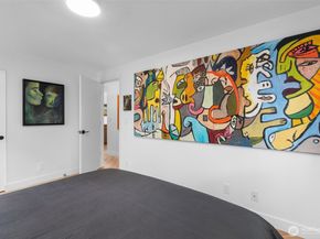 2400 E Howell Street E, Seattle WA 98122