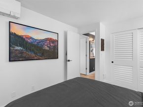 2400 E Howell Street E, Seattle WA 98122