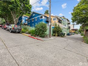 2400 E Howell Street E, Seattle WA 98122