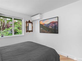 2400 E Howell Street E, Seattle WA 98122