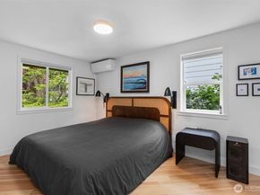 2400 E Howell Street E, Seattle WA 98122