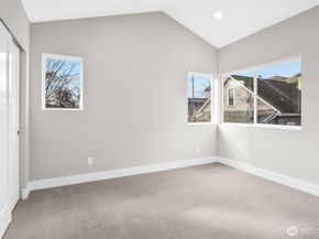 503 NE 42nd Street, Seattle WA 98105