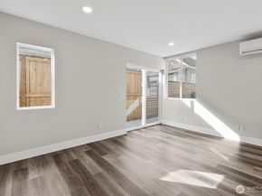 503 NE 42nd Street, Seattle WA 98105