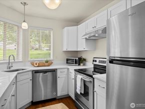 5300 Harbour Pointe Boulevard 305J, Mukilteo WA 98275