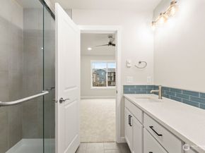 16823 Alder Way L4, Lynnwood WA 98037