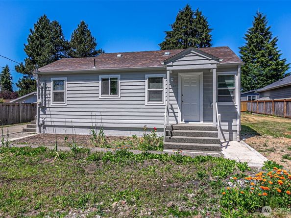 1516 S 272nd, Des Moines WA 98198