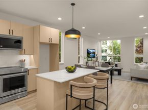 823 A 17th Avenue, Seattle WA 98144