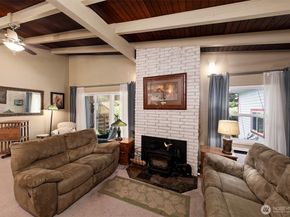 18701 10th Avenue NE, Poulsbo WA 98370