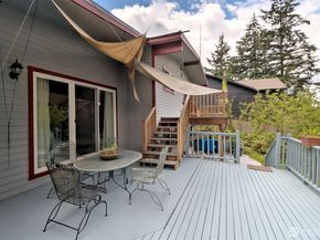 18701 10th Avenue NE, Poulsbo WA 98370