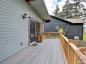 18701 10th Avenue NE, Poulsbo WA 98370