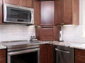 18701 10th Avenue NE, Poulsbo WA 98370