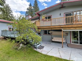 18701 10th Avenue NE, Poulsbo WA 98370