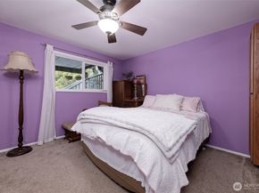 18701 10th Avenue NE, Poulsbo WA 98370